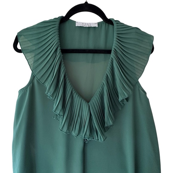 KAOS RUFFLE V-NECK SLEEVELESS BLOUSE TOP LIKE NEW | SIZE: 40 ITALIAN - Picture 2 of 9